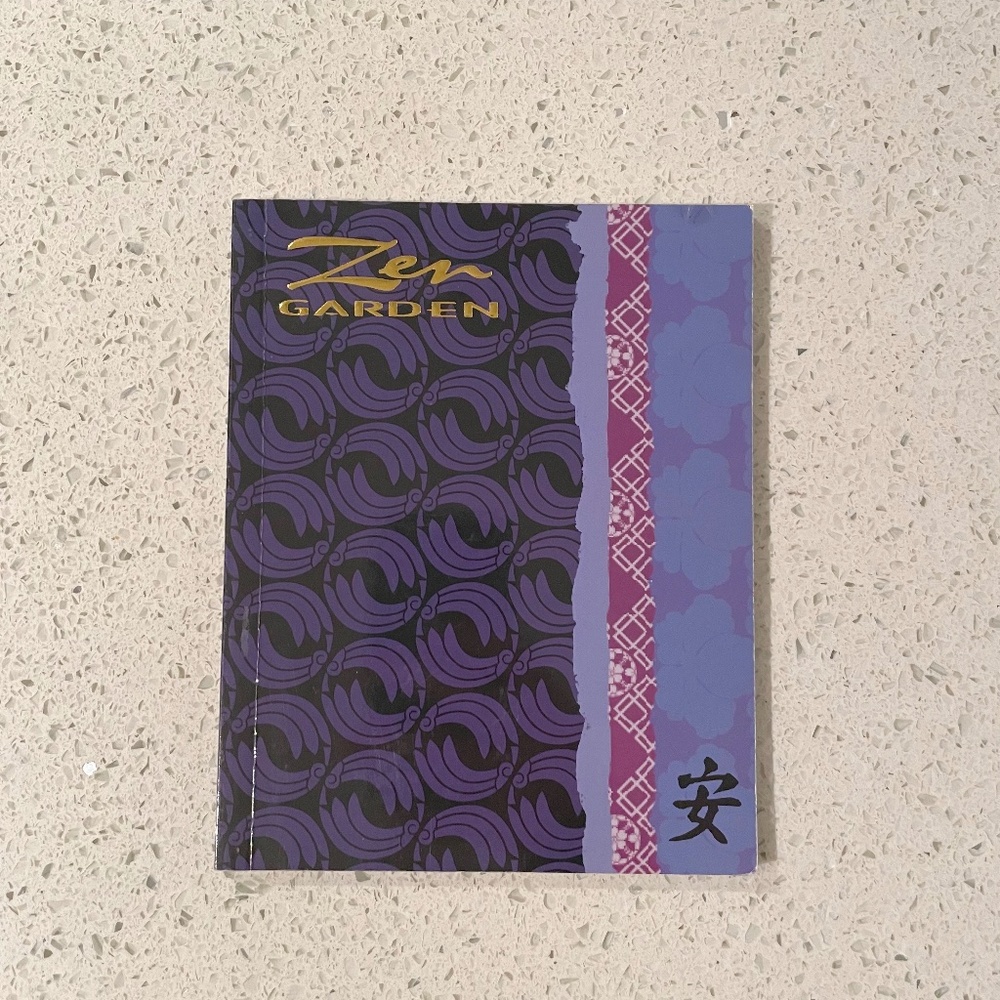 Zen Garden Haiku Book (Mini Paperback)